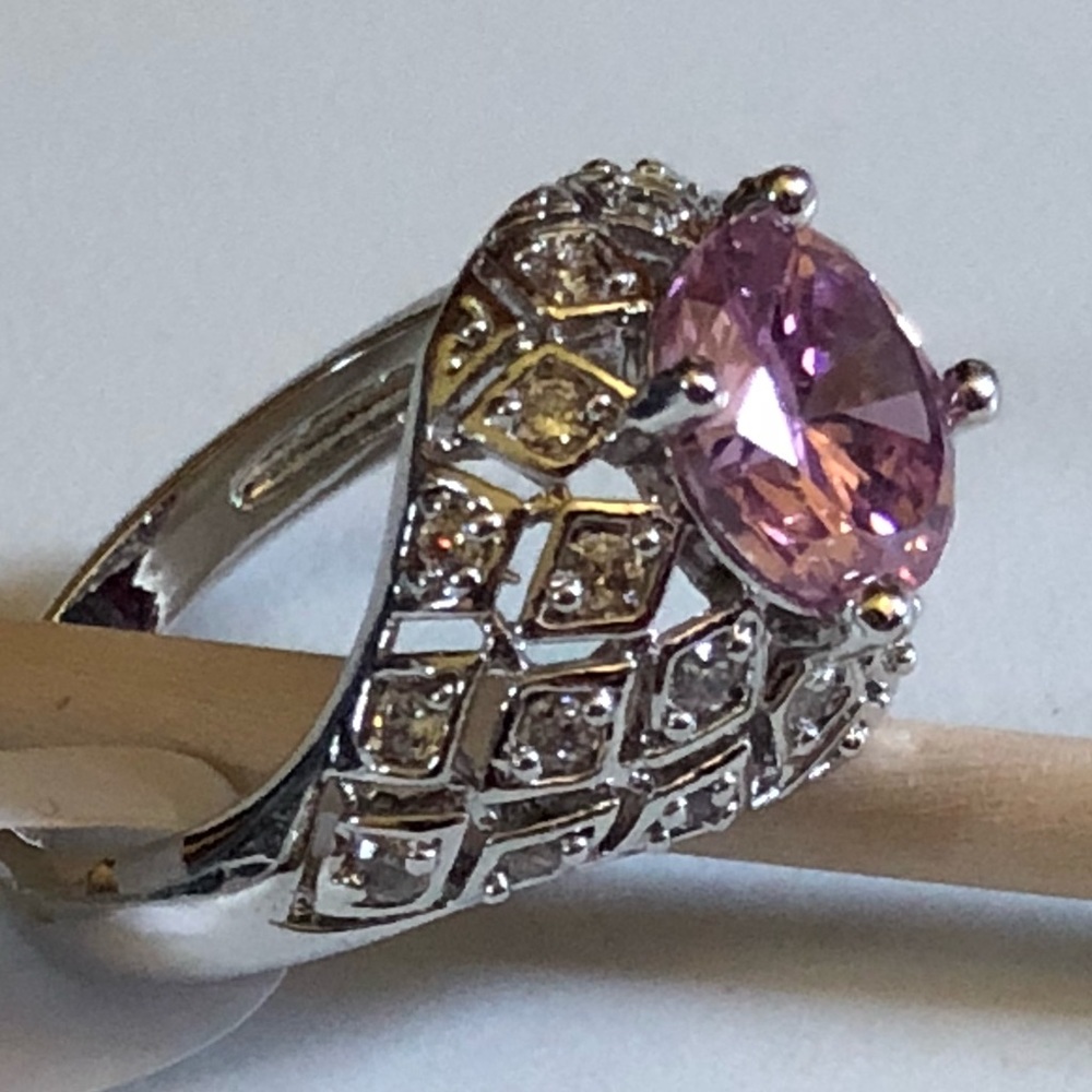 white gold Pink Austrian Crystal Ring